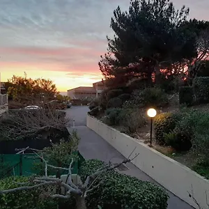  Appartement Studio Entre Verdure Et Mer